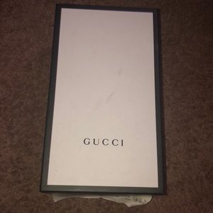 Men’s Gucci shoe box with dust bags !!